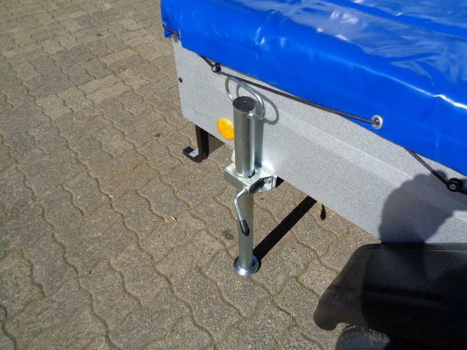 TPV PKW-Anhänger 750 kg Flachplane Stützen - Remorca auto: Foto 4 TPV PKW-Anhänger 750 kg Flachplane Stützen - Remorca auto: Foto 4