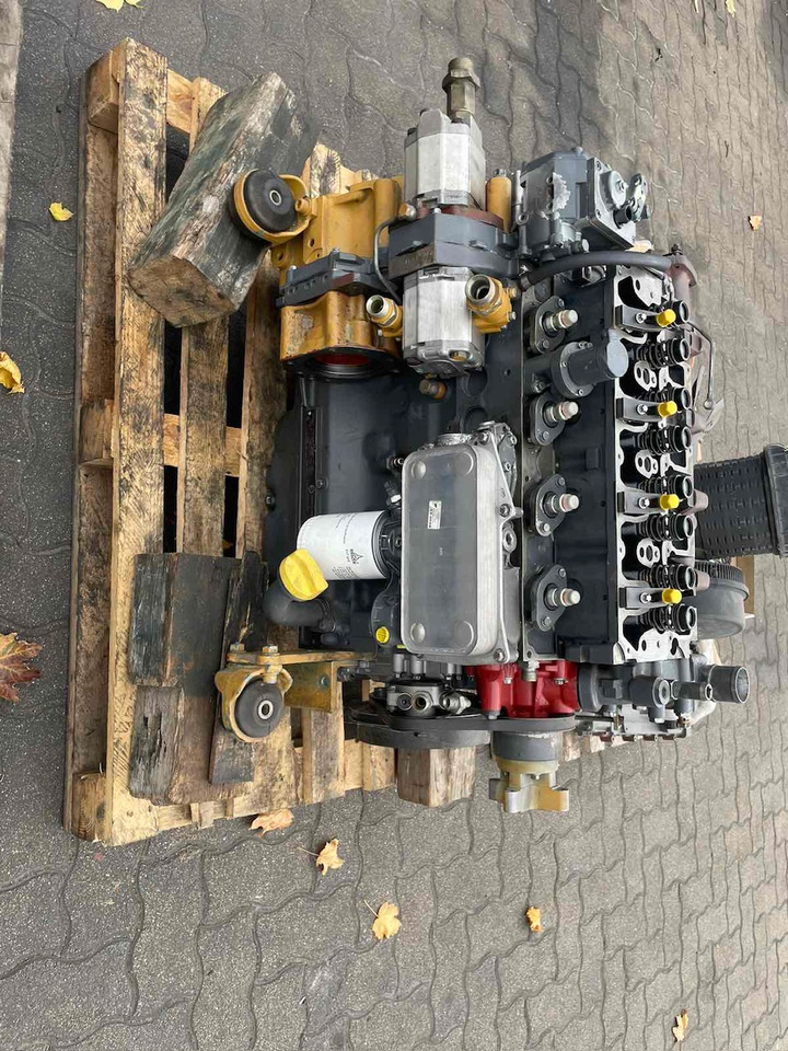 DEUTZ BF4M2012 Serial: 21039937 Fully renovated engine!!! - Motor pentru Utilaje constructii: Foto 3 DEUTZ BF4M2012 Serial: 21039937 Fully renovated engine!!! - Motor pentru Utilaje constructii: Foto 3