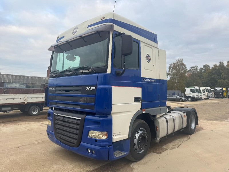 DAF 105 XF 460 Space Cab (GOOD CONDITION / BON ETAT) - Cap tractor: Foto 1 DAF 105 XF 460 Space Cab (GOOD CONDITION / BON ETAT) - Cap tractor: Foto 1