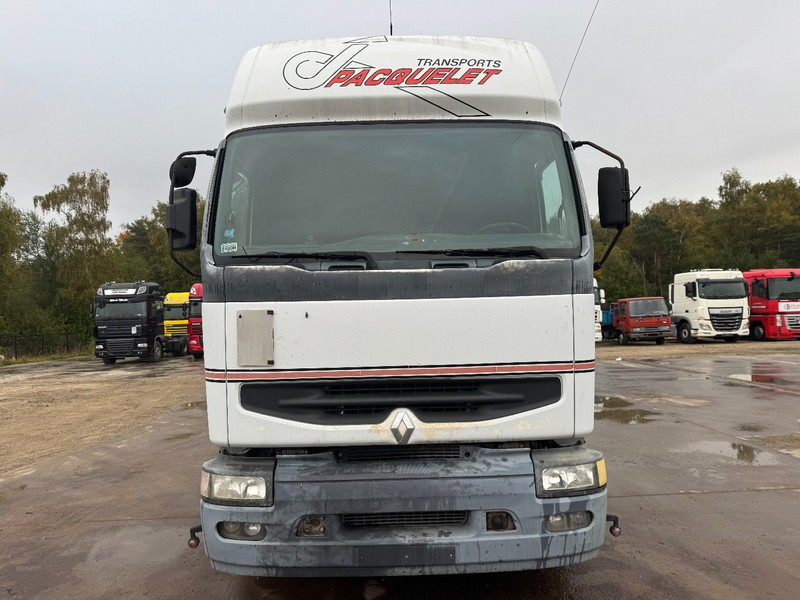 Renault Premium 385 (GRAND PONT / POMPE MANUELLE / PTO / HYDRAULIQUE POUR BENNE) - Cap tractor: Foto 2 Renault Premium 385 (GRAND PONT / POMPE MANUELLE / PTO / HYDRAULIQUE POUR BENNE) - Cap tractor: Foto 2