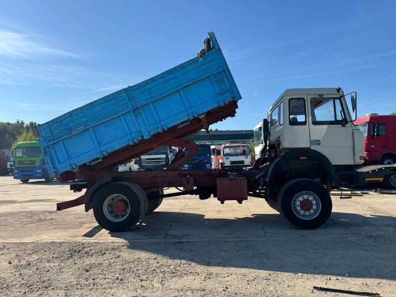 Iveco Magirus 170 - 25 (4X4 / GRAND PONT / LAMES / POMPE MANUELLE) - Camion basculantă: Foto 4 Iveco Magirus 170 - 25 (4X4 / GRAND PONT / LAMES / POMPE MANUELLE) - Camion basculantă: Foto 4
