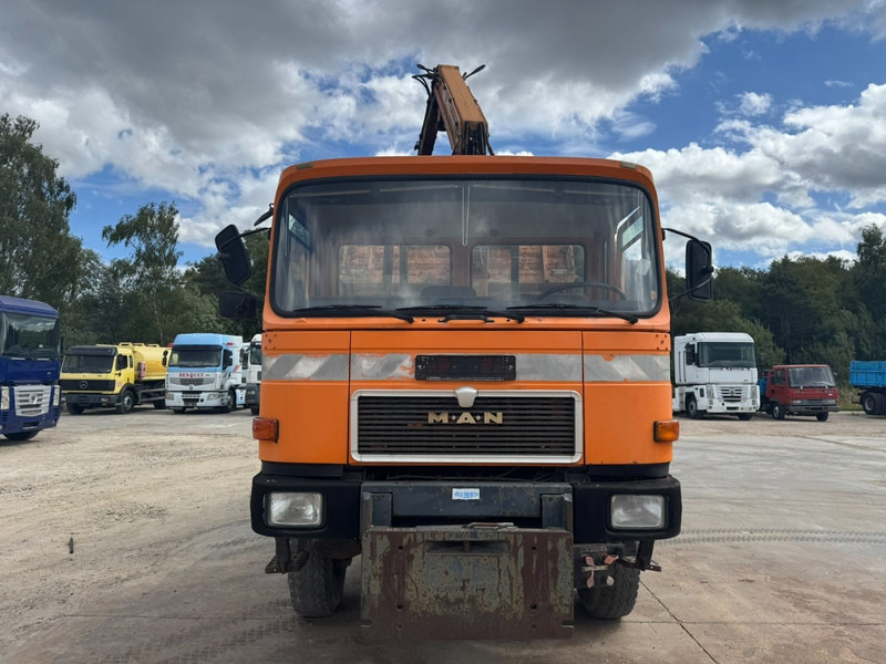MAN 16.170 (4X4 / ATLAS CRANE / BIG AXLE / STEEL SUSPENSION / 6 CYLINDER / PERFECT GERMAN TRUCK !!!) - Camion basculantă, Camion cu macara: Foto 2 MAN 16.170 (4X4 / ATLAS CRANE / BIG AXLE / STEEL SUSPENSION / 6 CYLINDER / PERFECT GERMAN TRUCK !!!) - Camion basculantă, Camion cu macara: Foto 2