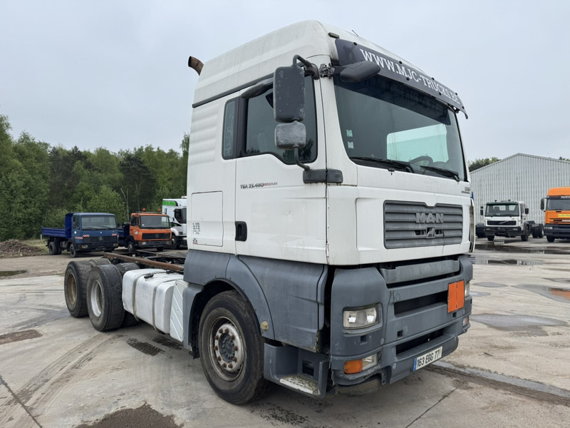 MAN TGA 33.480 (MANUAL GEARBOX / BOITE MANUELLE / 6X4 / CAMION FRANCAIS EN BON ETAT !) - Camion şasiu: Foto 3 MAN TGA 33.480 (MANUAL GEARBOX / BOITE MANUELLE / 6X4 / CAMION FRANCAIS EN BON ETAT !) - Camion şasiu: Foto 3