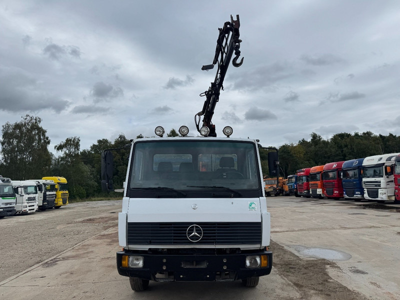 Mercedes-Benz SK 917 (STEEL SUSPENSION / PARLFINGER CRANE / AUXILIARY / 6 CYLINDER WITH MANUAL PUMP) - Camion basculantă, Camion cu macara: Foto 2 Mercedes-Benz SK 917 (STEEL SUSPENSION / PARLFINGER CRANE / AUXILIARY / 6 CYLINDER WITH MANUAL PUMP) - Camion basculantă, Camion cu macara: Foto 2