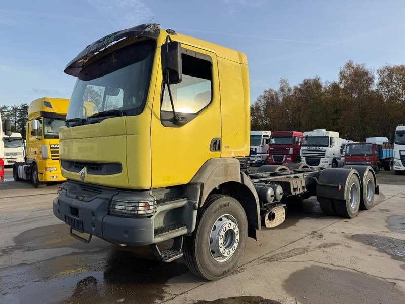 Renault Kerax 420 (GRAND PONT / SUSPENSION LAMES / BOITE MANUELLE / PARFAIT ETAT !!!) - Camion şasiu: Foto 1 Renault Kerax 420 (GRAND PONT / SUSPENSION LAMES / BOITE MANUELLE / PARFAIT ETAT !!!) - Camion şasiu: Foto 1