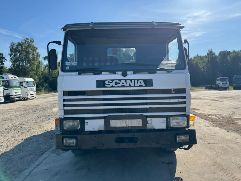 Scania 93 - 280 (14.000L / MANUAL PUMP & GEARBOX / 6X2) - Maşină pentru vidanjări: Foto 2 Scania 93 - 280 (14.000L / MANUAL PUMP & GEARBOX / 6X2) - Maşină pentru vidanjări: Foto 2