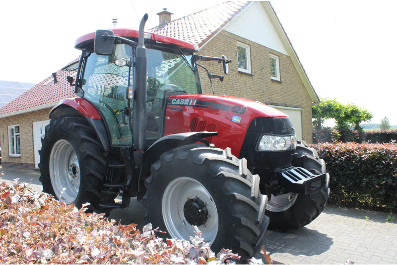 Case IH Maxxum 125 - Tractor agricol: Foto 1 Case IH Maxxum 125 - Tractor agricol: Foto 1