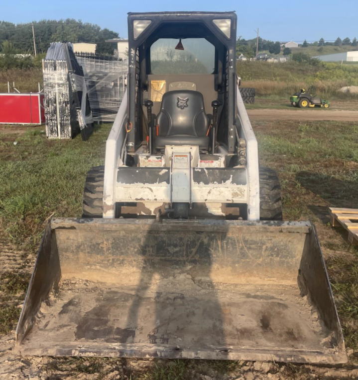 BOBCAT S130 - Mini încărcător: Foto 2 BOBCAT S130 - Mini încărcător: Foto 2