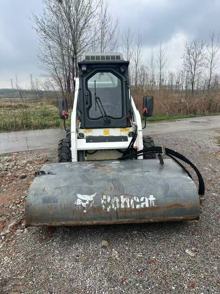 BOBCAT S18 - Mini încărcător: Foto 4 BOBCAT S18 - Mini încărcător: Foto 4