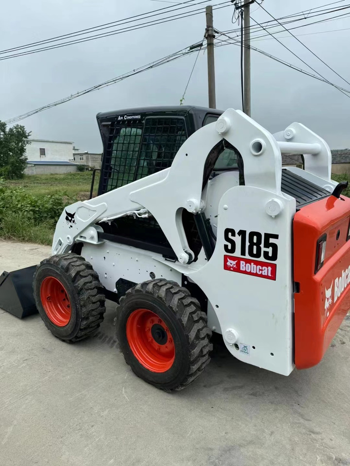 BOBCAT S185 - Mini încărcător: Foto 4 BOBCAT S185 - Mini încărcător: Foto 4