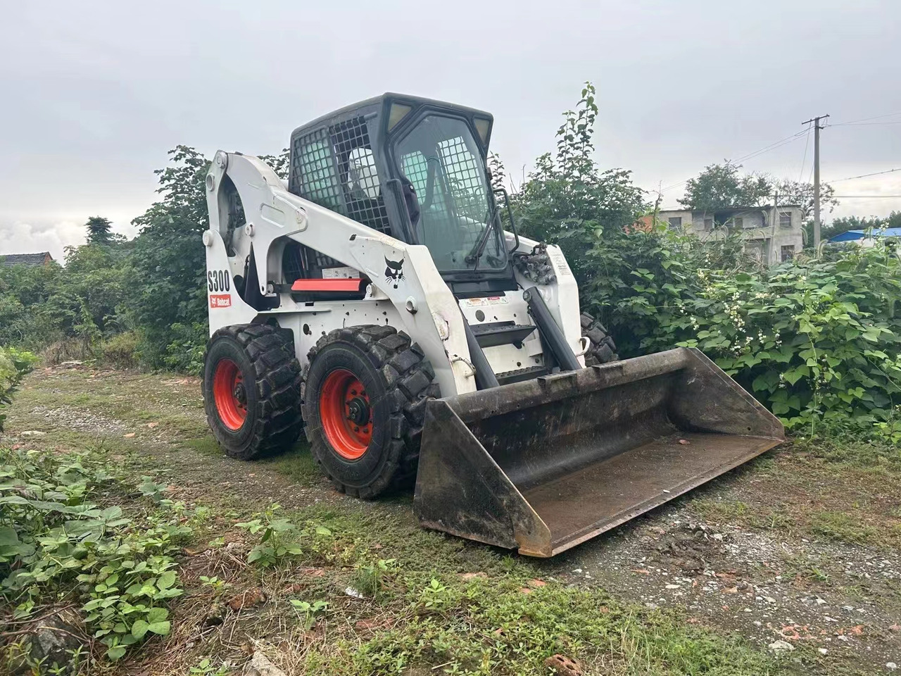 BOBCAT S300 - Mini încărcător: Foto 3 BOBCAT S300 - Mini încărcător: Foto 3