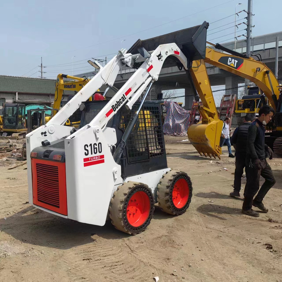 BOBCAT s160 - Mini încărcător: Foto 3 BOBCAT s160 - Mini încărcător: Foto 3