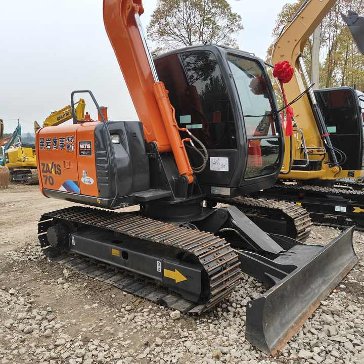 HITACHI ZX70 Original Japan Surplus Hitachi ZX70 for Sale - Excavator pe şenile: Foto 1 HITACHI ZX70 Original Japan Surplus Hitachi ZX70 for Sale - Excavator pe şenile: Foto 1