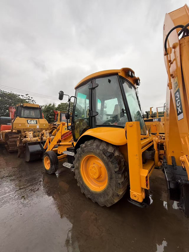 JCB 3CX - Excavator pe roţi: Foto 2 JCB 3CX - Excavator pe roţi: Foto 2
