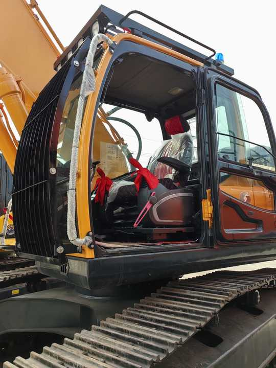 Used Hyundai 305LC-9T Excavator Originated From South Korea Superior Performance Running Working Condition Low Price for Sale - Excavator pe şenile: Foto 3 Used Hyundai 305LC-9T Excavator Originated From South Korea Superior Performance Running Working Condition Low Price for Sale - Excavator pe şenile: Foto 3
