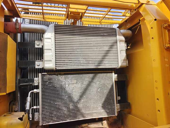 Excavator Used Koamtsu Pc200 Excavator for Sale  Original Japan Brand Koamstu Pc200-7 200-8 Pc220-8 Excavator for Sale [ Copy ] [ Copy ] [ Copy ] [ Copy ] [ Copy ]: Foto 6