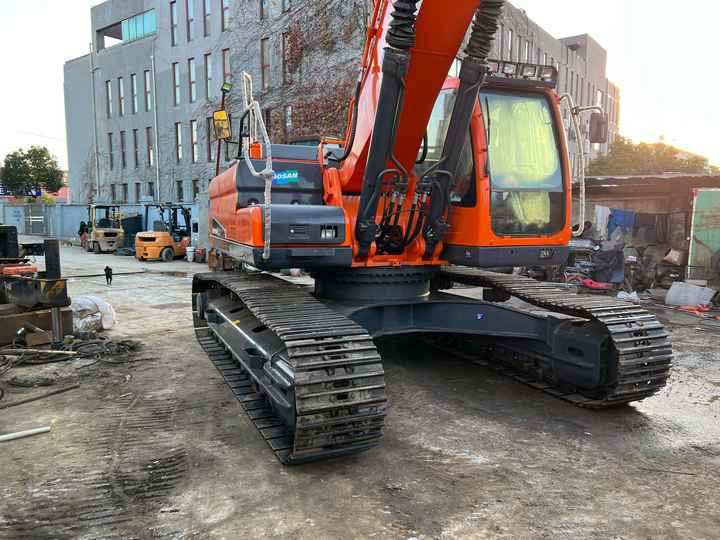 Used Large Doosan DX340 Excavator Original DX340-9 Used Excavator 34 Tons DX340lc-9c Hydraulic Excavator Sold Well - Excavator: Foto 5 Used Large Doosan DX340 Excavator Original DX340-9 Used Excavator 34 Tons DX340lc-9c Hydraulic Excavator Sold Well - Excavator: Foto 5