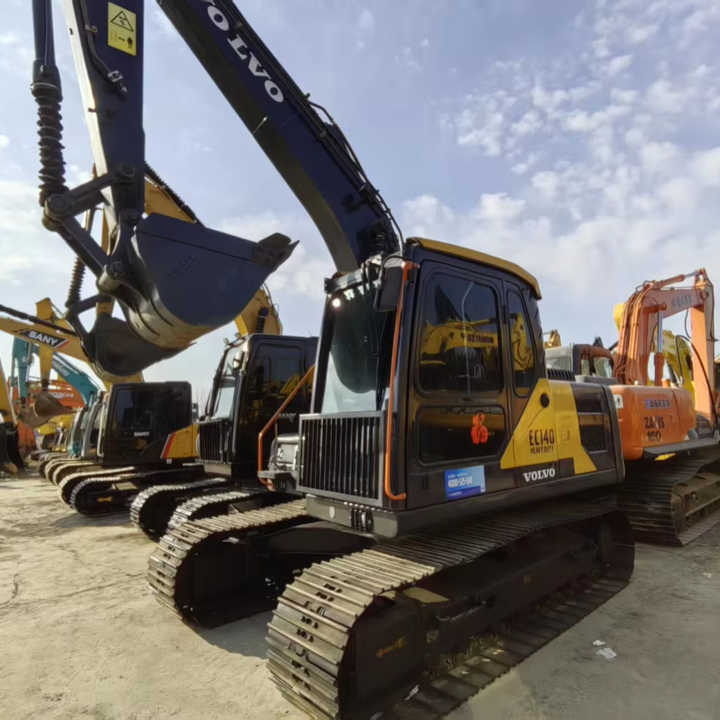 Used Volvo 14 tonne crawler excavator Volvo ec140 excavator powerful low price good quality for sale - Excavator pe şenile: Foto 1 Used Volvo 14 tonne crawler excavator Volvo ec140 excavator powerful low price good quality for sale - Excavator pe şenile: Foto 1