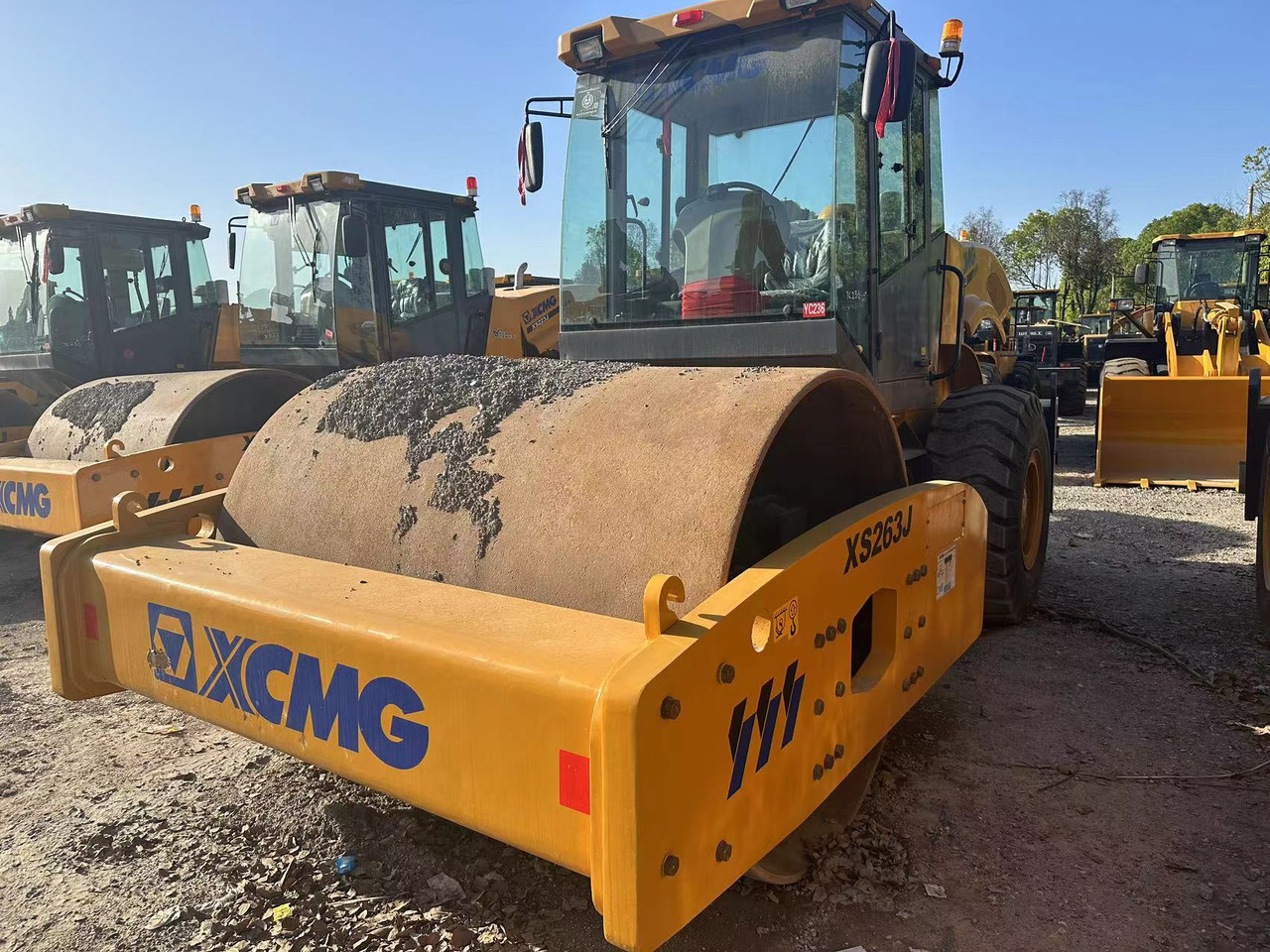 XCMG XS263J - Cilindru compactor pentru asfalt: Foto 1 XCMG XS263J - Cilindru compactor pentru asfalt: Foto 1