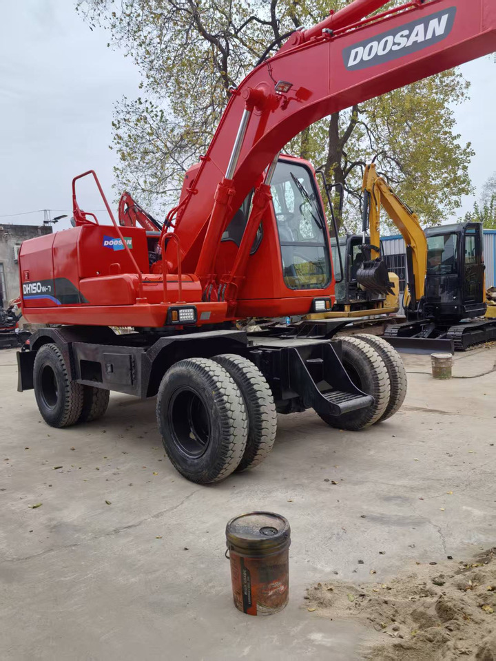 Doosan Used DH150W-7 wheeled excavator for sale at a low price. - Excavator pe roţi: Foto 5 Doosan Used DH150W-7 wheeled excavator for sale at a low price. - Excavator pe roţi: Foto 5