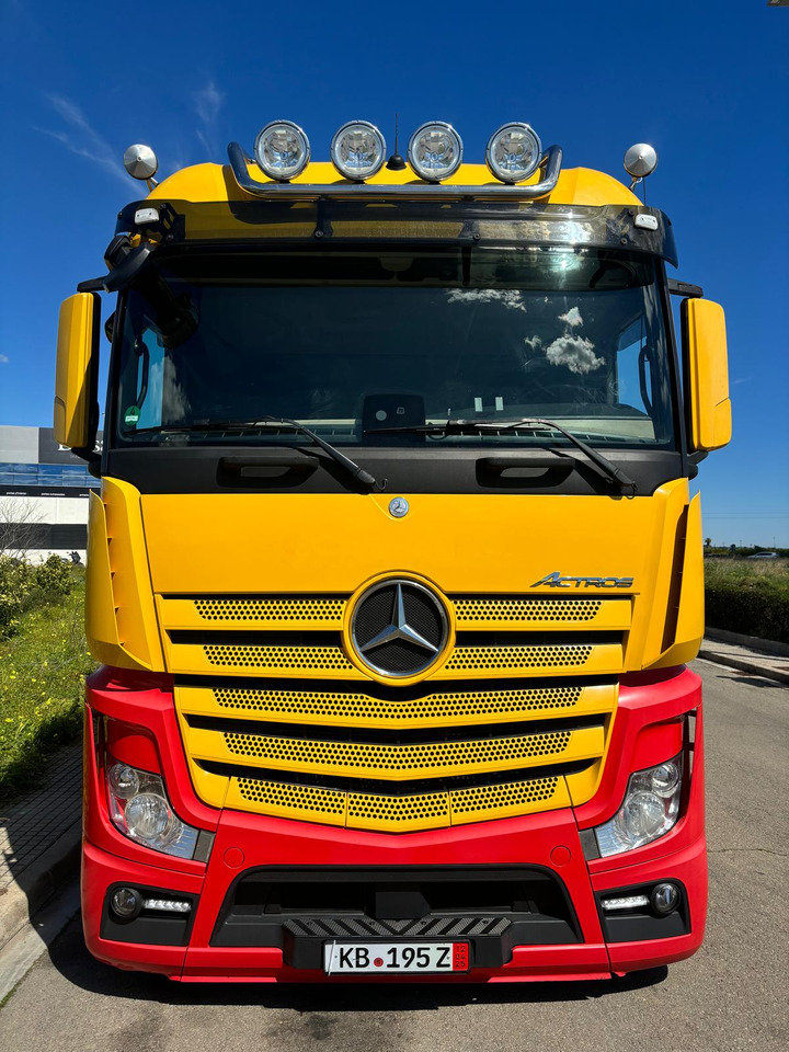 MERCEDES-BENZ ACTROS 450 - Camion transport auto: Foto 2 MERCEDES-BENZ ACTROS 450 - Camion transport auto: Foto 2