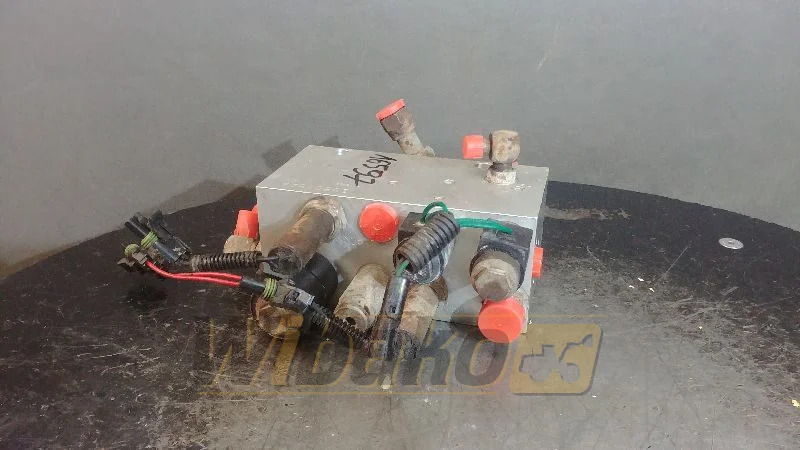 Case 198998A4 E-3 C-2 - Supapa hidraulica pentru Utilaje constructii: Foto 2 Case 198998A4 E-3 C-2 - Supapa hidraulica pentru Utilaje constructii: Foto 2