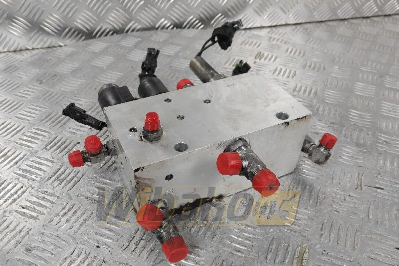 Case 721C 198998A4 - Supapa hidraulica pentru Utilaje constructii: Foto 1 Case 721C 198998A4 - Supapa hidraulica pentru Utilaje constructii: Foto 1