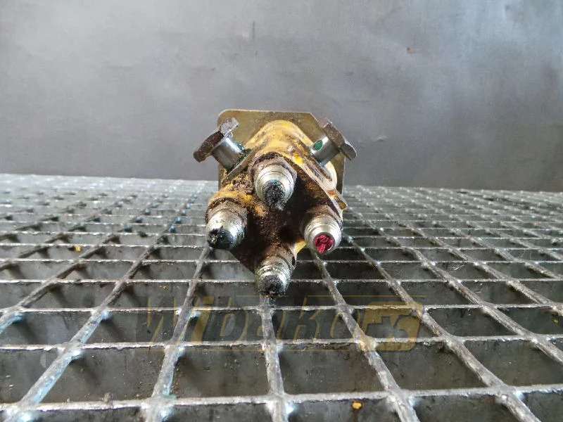 Komatsu PC240-5 - Supapa hidraulica pentru Utilaje constructii: Foto 1 Komatsu PC240-5 - Supapa hidraulica pentru Utilaje constructii: Foto 1