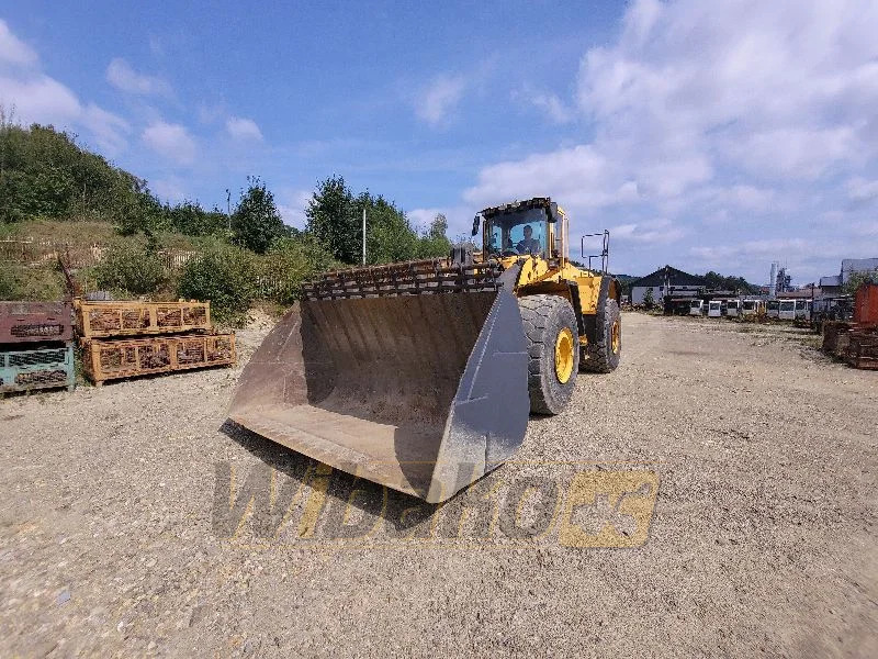 Volvo L220E - Încărcător frontal pe pneuri: Foto 2 Volvo L220E - Încărcător frontal pe pneuri: Foto 2