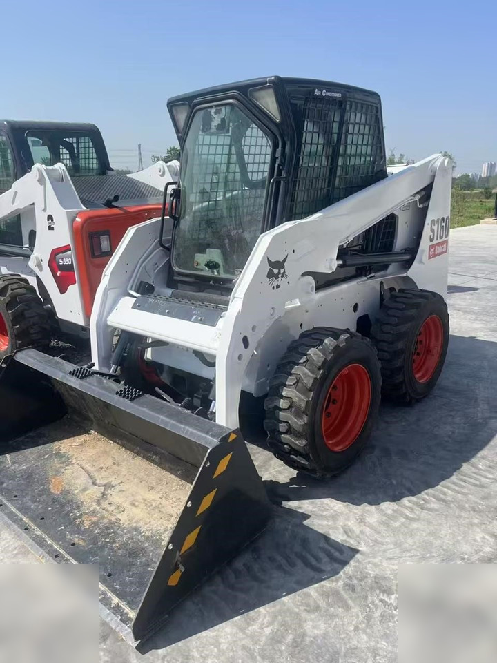 BOBCAT S160 - Mini încărcător: Foto 4 BOBCAT S160 - Mini încărcător: Foto 4