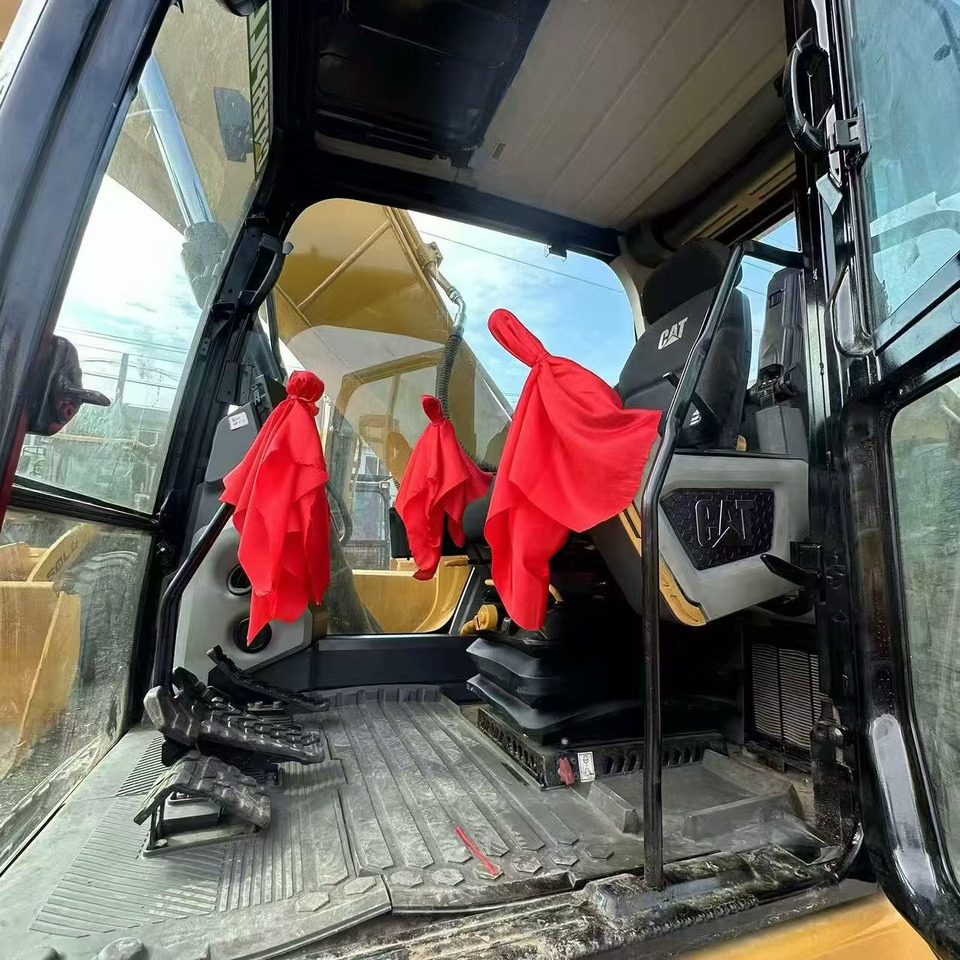 Excavator pe şenile CATERPILLAR 330D2: Foto 12