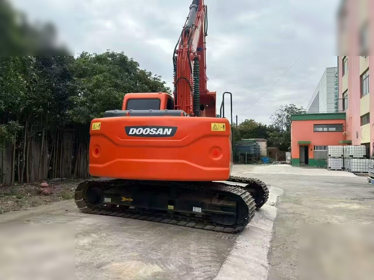DOOSAN DX150W-9C - Excavator pe roţi: Foto 5 DOOSAN DX150W-9C - Excavator pe roţi: Foto 5