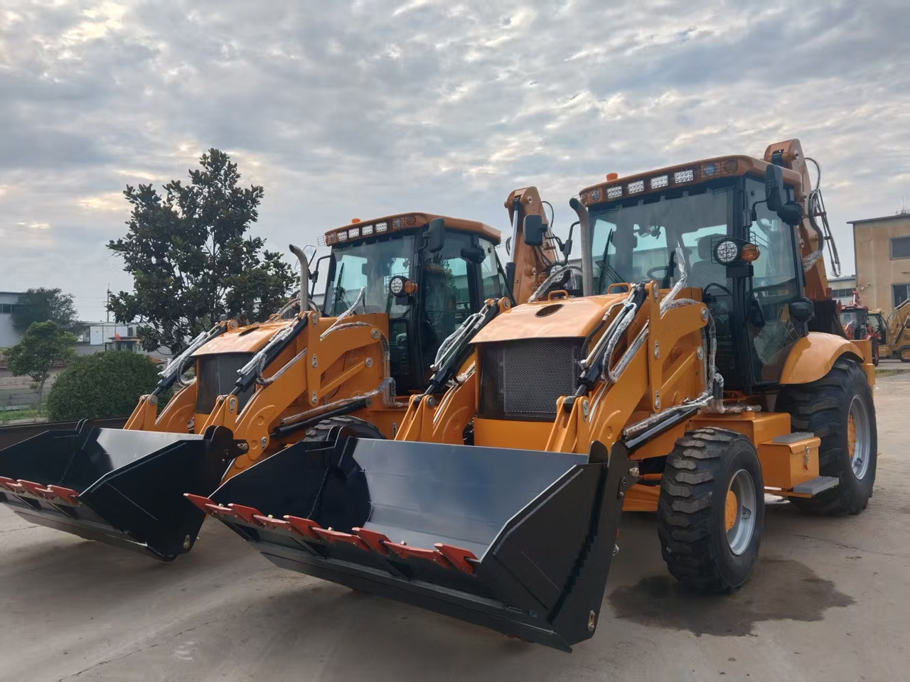 JCP ZY3CX - Buldoexcavator: Foto 5 JCP ZY3CX - Buldoexcavator: Foto 5