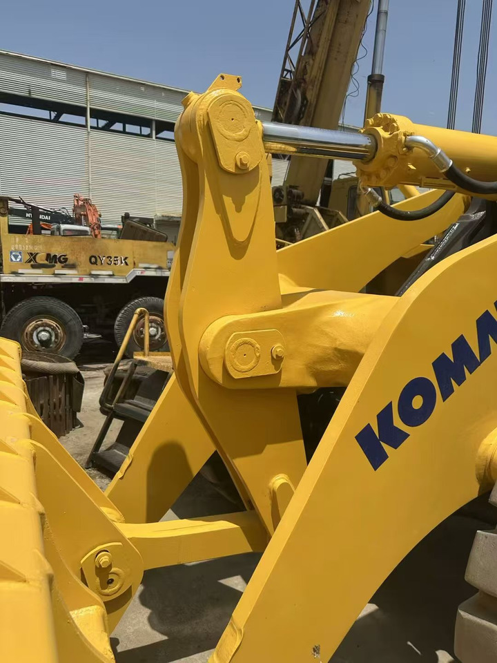 KOMATSU WA470 - Încărcător frontal pe pneuri: Foto 3 KOMATSU WA470 - Încărcător frontal pe pneuri: Foto 3