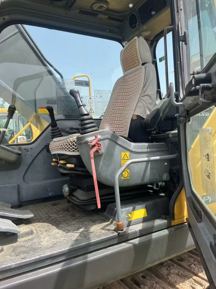 Volvo EC210 - Excavator pe şenile: Foto 2 Volvo EC210 - Excavator pe şenile: Foto 2