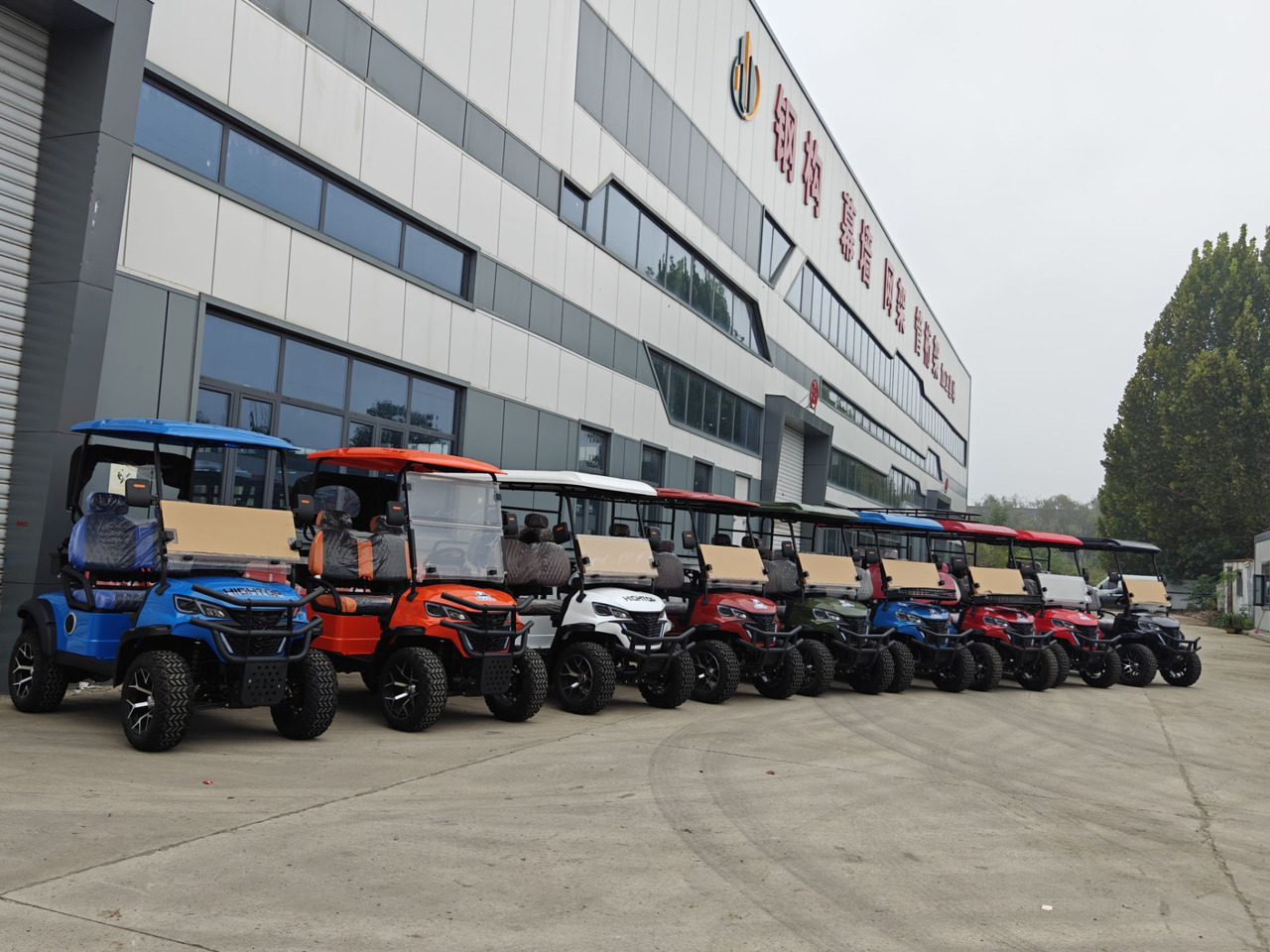 MAYTOP HIGHTOP MF Golf Cart with Electric or Petrol engine 2-8seats - Autobuz urban: Foto 1 MAYTOP HIGHTOP MF Golf Cart with Electric or Petrol engine 2-8seats - Autobuz urban: Foto 1