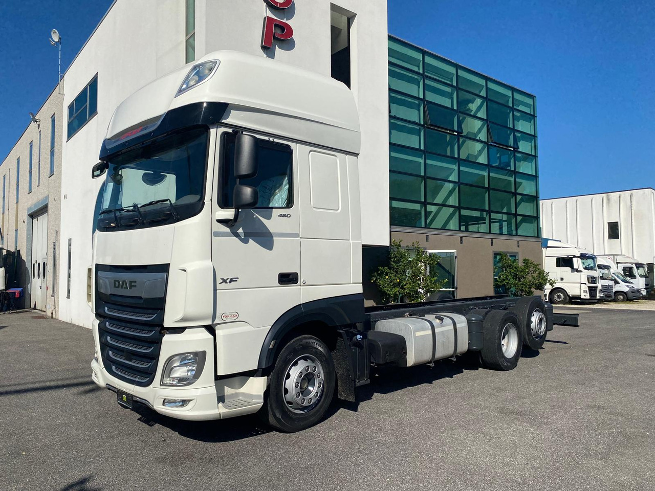 DAF XF 480 - Camion şasiu: Foto 1 DAF XF 480 - Camion şasiu: Foto 1