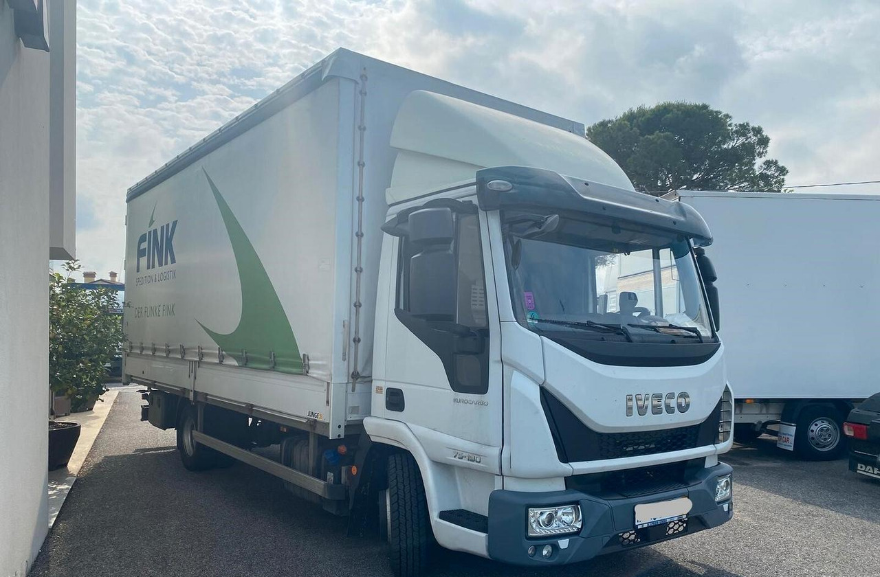 IVECO EUROCARGO 75E19 EURO 6 2018 - Camion cu prelată: Foto 2 IVECO EUROCARGO 75E19 EURO 6 2018 - Camion cu prelată: Foto 2