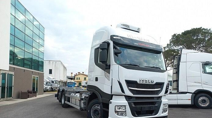 IVECO STRALIS AS260S48 A TELAIO FULL PNEUMATIC - Camion transport containere/ Swap body: Foto 4 IVECO STRALIS AS260S48 A TELAIO FULL PNEUMATIC - Camion transport containere/ Swap body: Foto 4