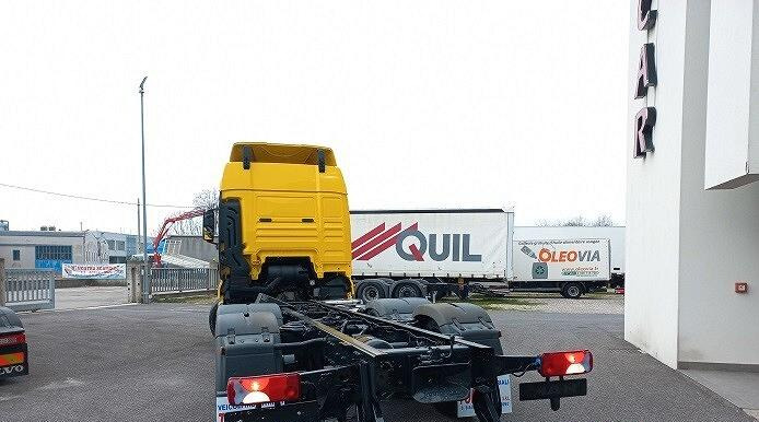 MAN TGX 26.500 EURO 6 2019 A TELAIO FULL OPTIONAL - Camion şasiu: Foto 5 MAN TGX 26.500 EURO 6 2019 A TELAIO FULL OPTIONAL - Camion şasiu: Foto 5