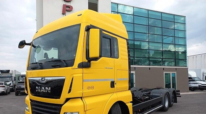 MAN TGX 26.500 MOTRICE 3 ASSI TELAIO EURO 6 2019 - Camion şasiu: Foto 2 MAN TGX 26.500 MOTRICE 3 ASSI TELAIO EURO 6 2019 - Camion şasiu: Foto 2