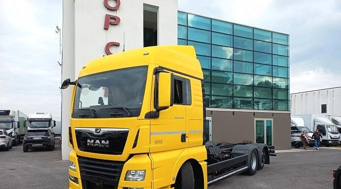 MAN TGX 26.500 MOTRICE 3 ASSI TELAIO EURO 6 2019 - Camion şasiu: Foto 1 MAN TGX 26.500 MOTRICE 3 ASSI TELAIO EURO 6 2019 - Camion şasiu: Foto 1