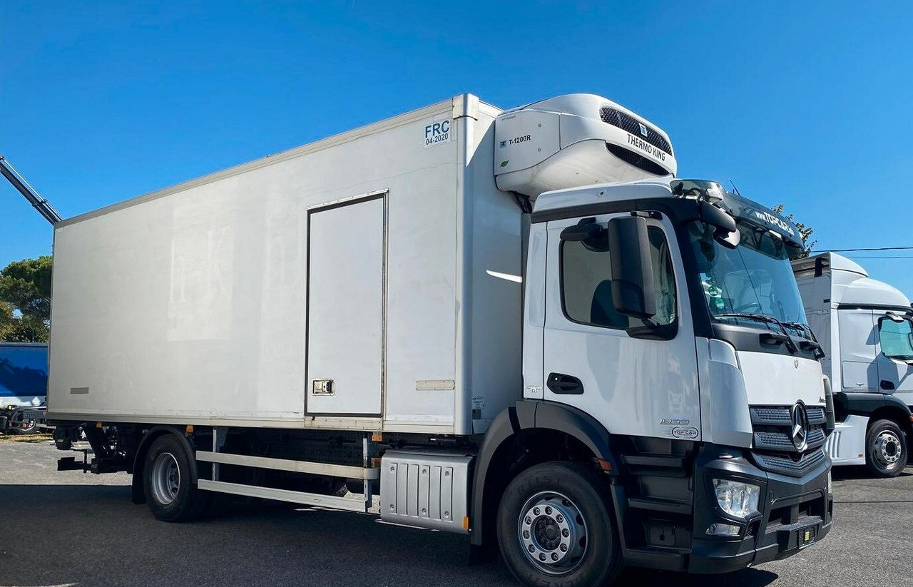 MERCEDES ANTOS 18.33 CASSONE ISOTERMICO E SPONDA - Camion frigider: Foto 4 MERCEDES ANTOS 18.33 CASSONE ISOTERMICO E SPONDA - Camion frigider: Foto 4