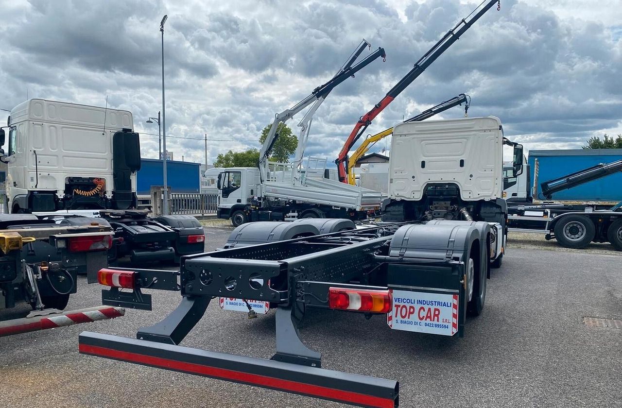 MERCEDES ANTOS 25.40 MOTRICE 3 ASSI TELAIO - Camion şasiu: Foto 4 MERCEDES ANTOS 25.40 MOTRICE 3 ASSI TELAIO - Camion şasiu: Foto 4