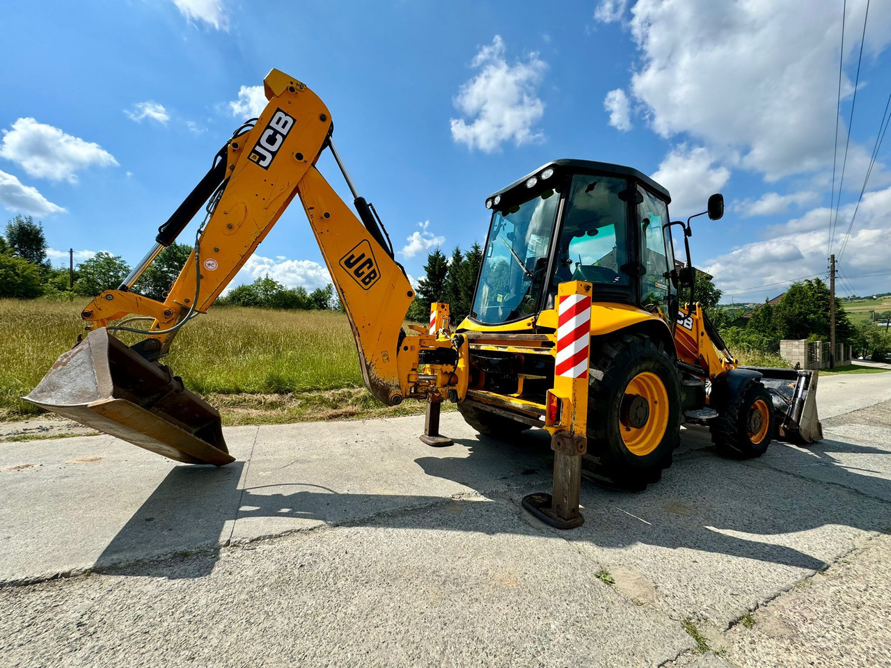 JCB 3CX - Buldoexcavator: Foto 1 JCB 3CX - Buldoexcavator: Foto 1