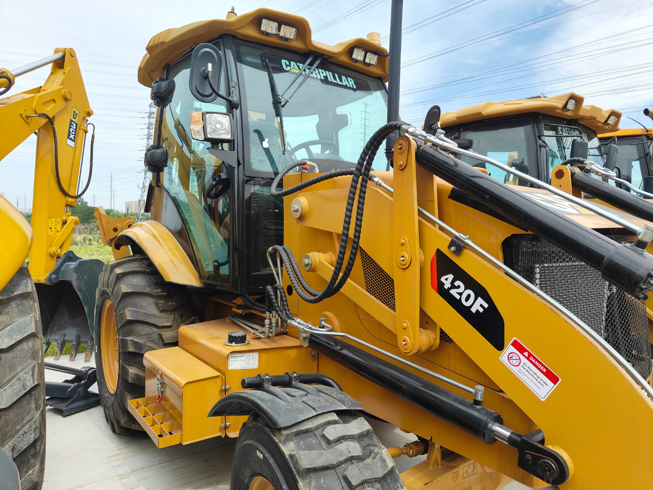 CATERPILLAR 420F backhole loader in stock - Buldoexcavator: Foto 4 CATERPILLAR 420F backhole loader in stock - Buldoexcavator: Foto 4