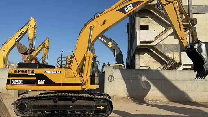 Cat325B Low Working Time CAT 320 325D 315D Excavator Caterpillar Used 25ton Cat325B Medium Size Digger - Excavator pe şenile: Foto 2 Cat325B Low Working Time CAT 320 325D 315D Excavator Caterpillar Used 25ton Cat325B Medium Size Digger - Excavator pe şenile: Foto 2