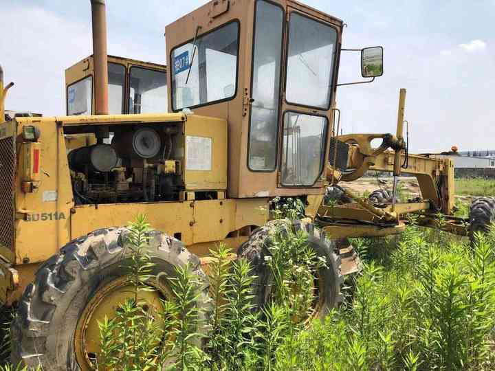 Japan Komatsu GD511 Motor Grader Cheap Price Komatsu Road Grader GD511 Good Condition in China - Autogreder: Foto 2 Japan Komatsu GD511 Motor Grader Cheap Price Komatsu Road Grader GD511 Good Condition in China - Autogreder: Foto 2