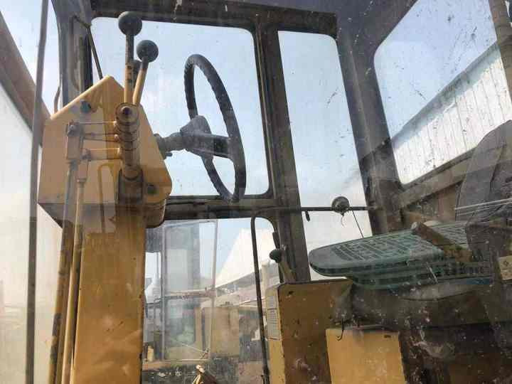 Japan Komatsu GD511 Motor Grader Cheap Price Komatsu Road Grader GD511 Good Condition in China - Autogreder: Foto 4 Japan Komatsu GD511 Motor Grader Cheap Price Komatsu Road Grader GD511 Good Condition in China - Autogreder: Foto 4