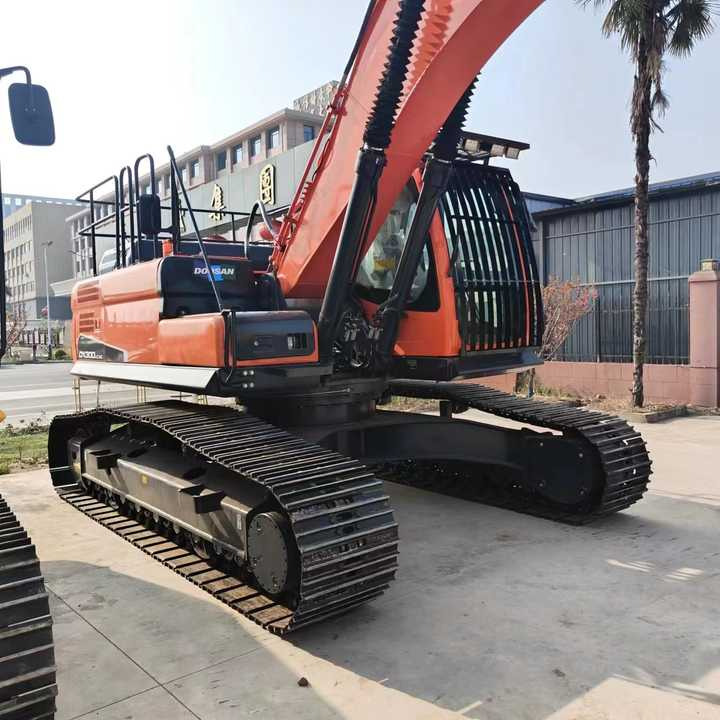 Korea Made Doosan Digger Dx300lc Doosan Used Machinery Excavator , Doosan Dx220 Dx300 Dx200 - Excavator pe şenile: Foto 3 Korea Made Doosan Digger Dx300lc Doosan Used Machinery Excavator , Doosan Dx220 Dx300 Dx200 - Excavator pe şenile: Foto 3